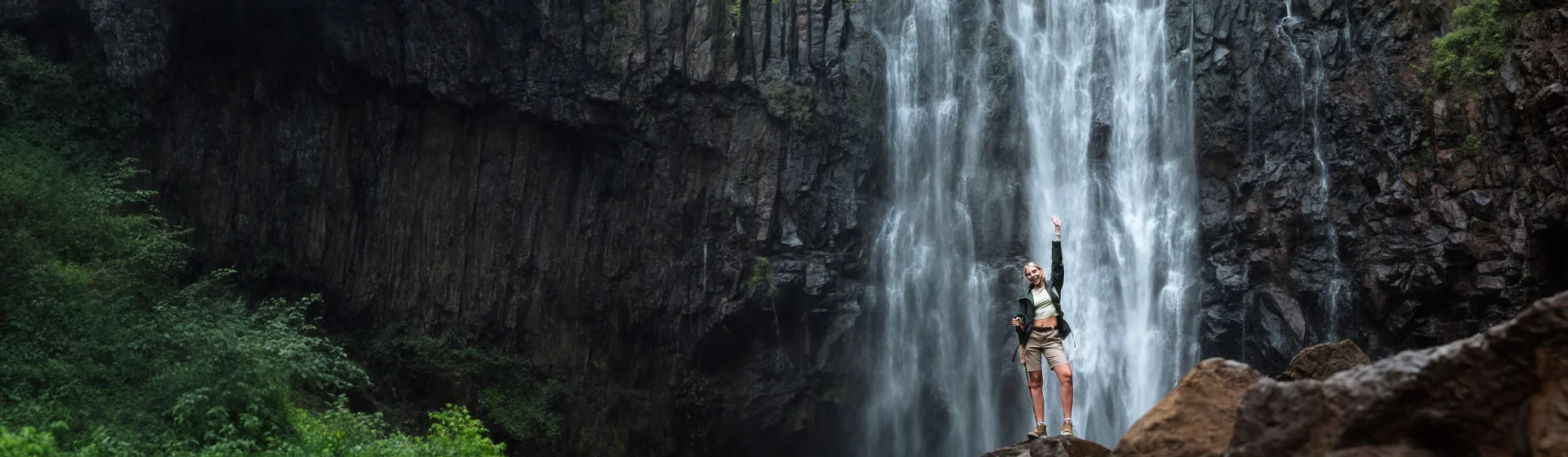 Excursión a la Cascada Materuni y finca cafetera Excursión a la Cascada Materuni y finca cafetera