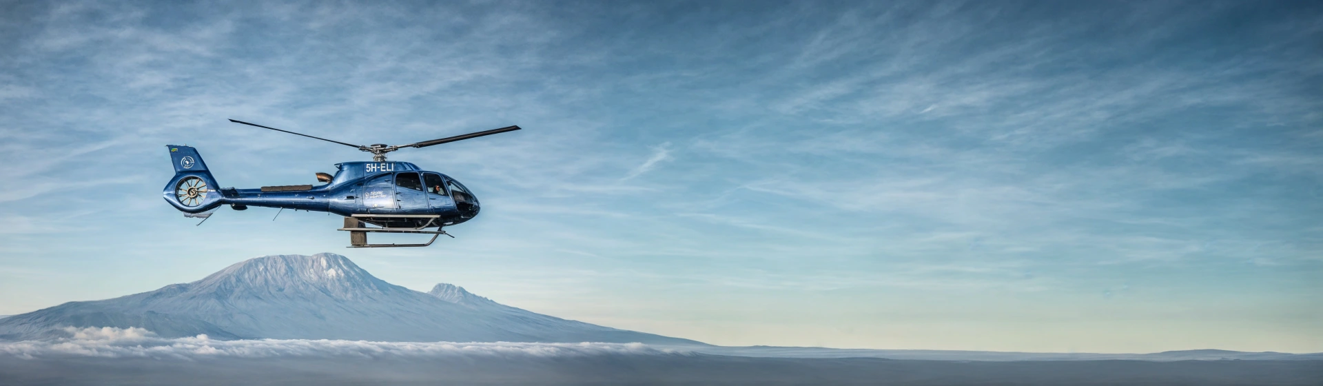Vuelo en helicóptero sobre el Kilimanjaro Vuelo en helicóptero sobre el Kilimanjaro
